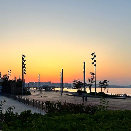 Yantai Marriott Hotel Exterior photo